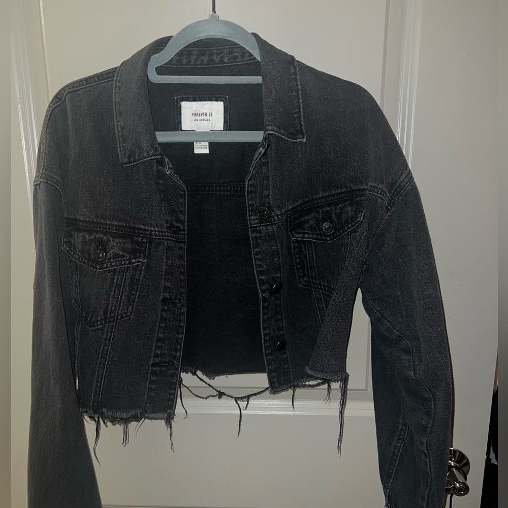 Crop denim jacket